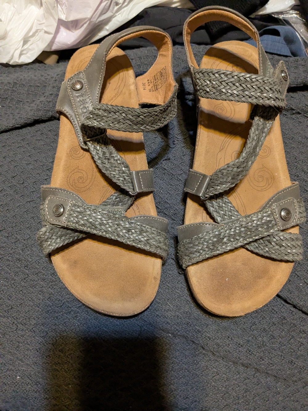 TAOS Footwear TRULIE SANDALS women's 39 8 8.5